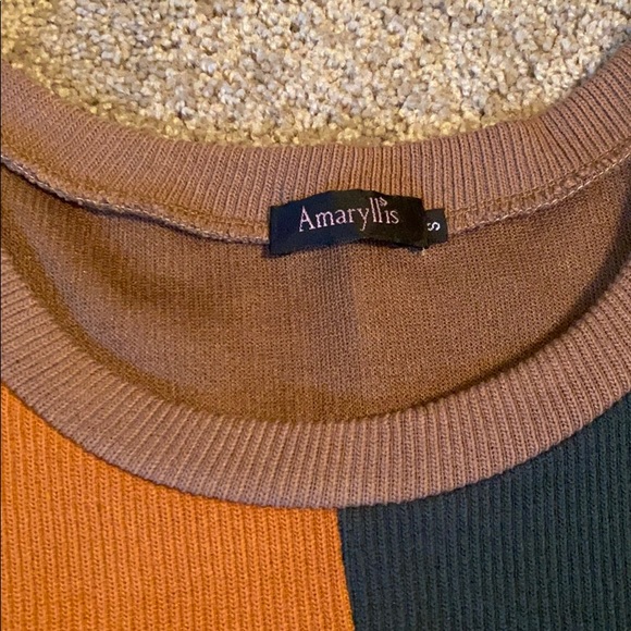 Amaryllis Small two-tone tshirt/tunic NEW - Picture 2 of 3